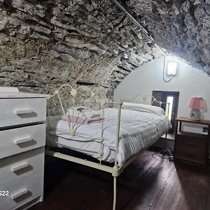 https://ballindooley-castle.galwayhotelsireland.net